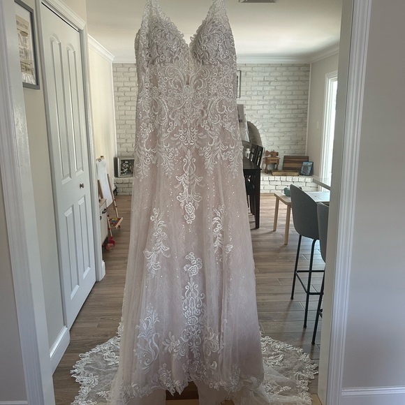 Maggie Sottero - Picture 7 of 7